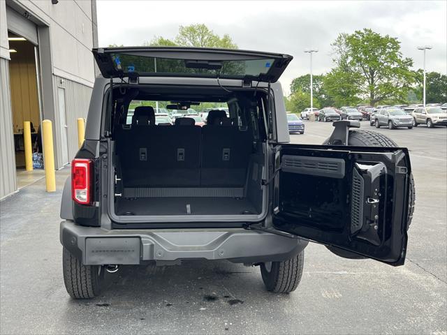 new 2025 Ford Bronco car, priced at $40,301