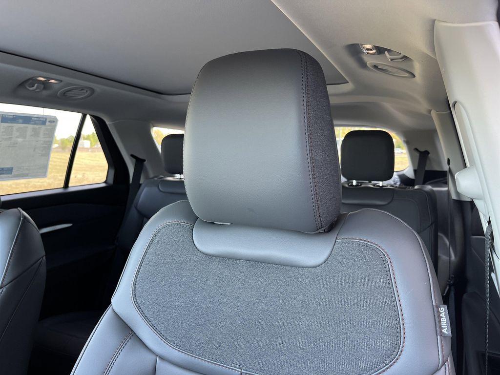 new 2025 Ford Explorer car, priced at $45,266