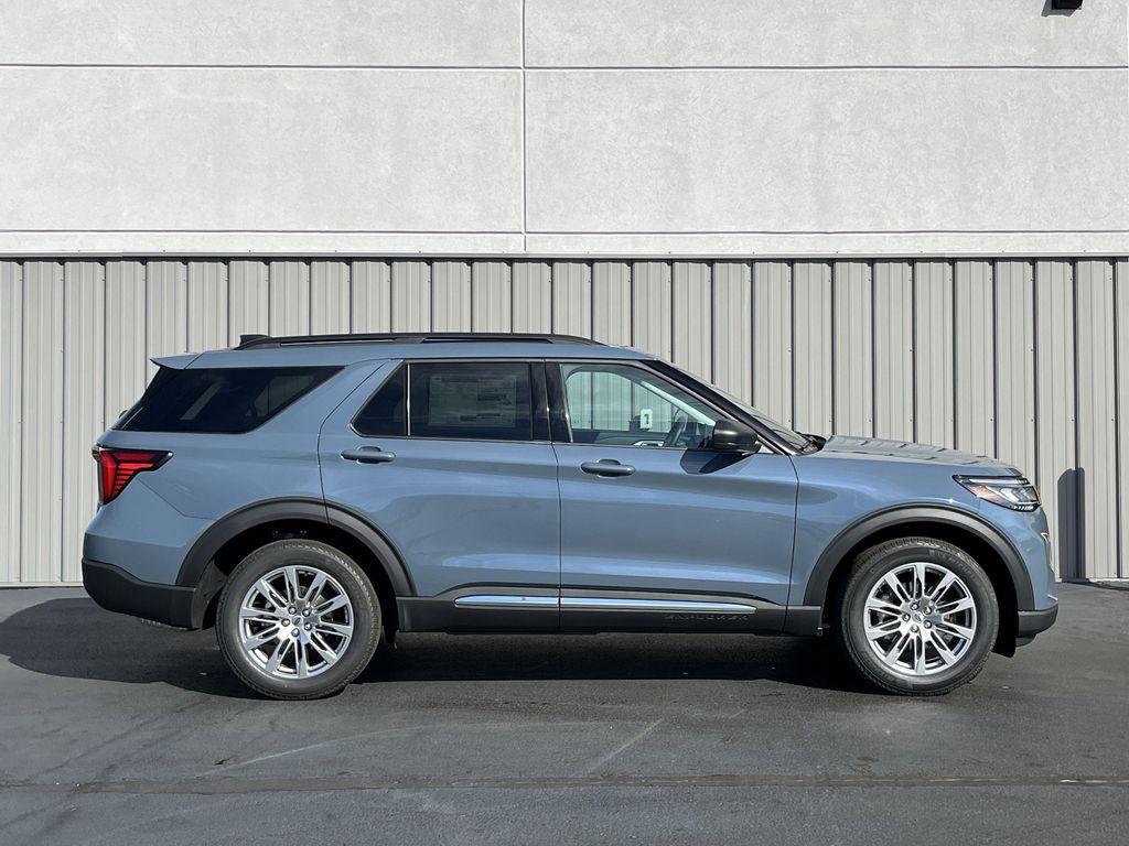 new 2025 Ford Explorer car, priced at $45,266