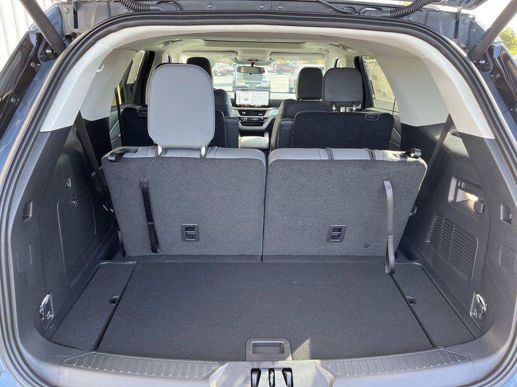 new 2025 Ford Explorer car, priced at $45,266