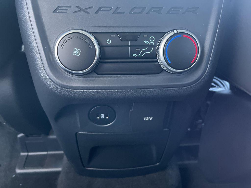 new 2025 Ford Explorer car, priced at $46,238