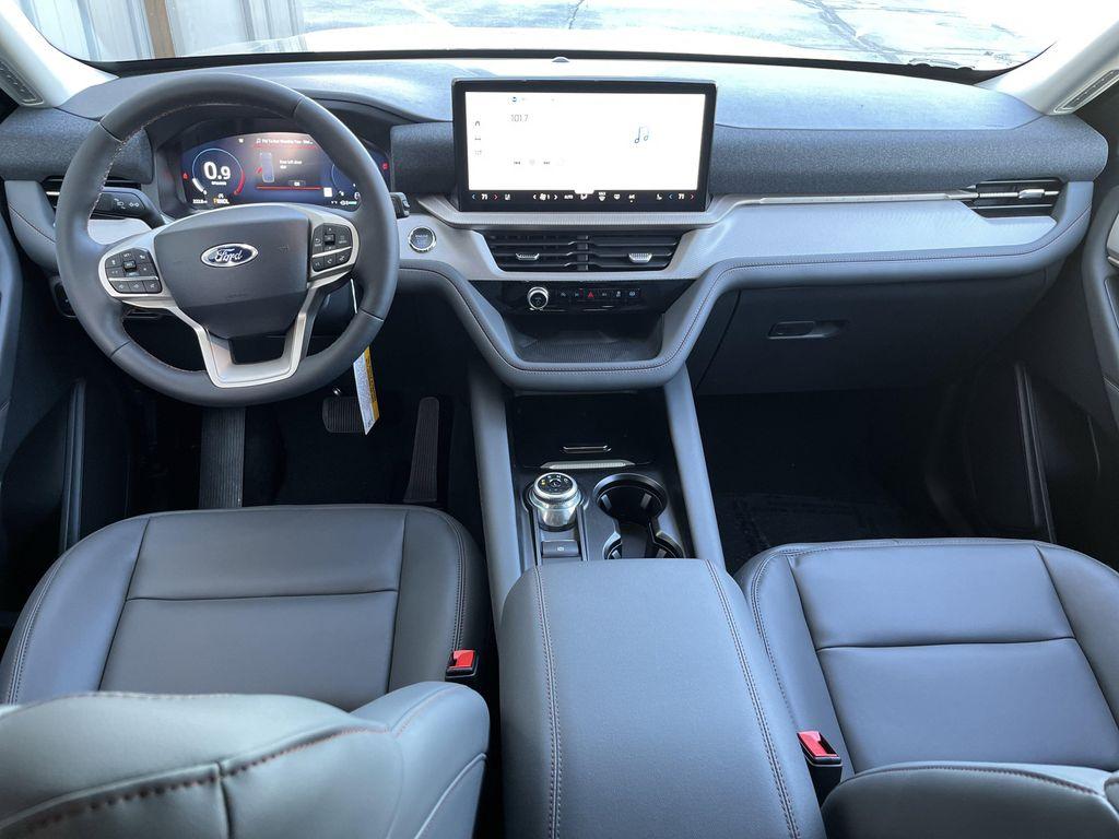 new 2025 Ford Explorer car, priced at $46,238