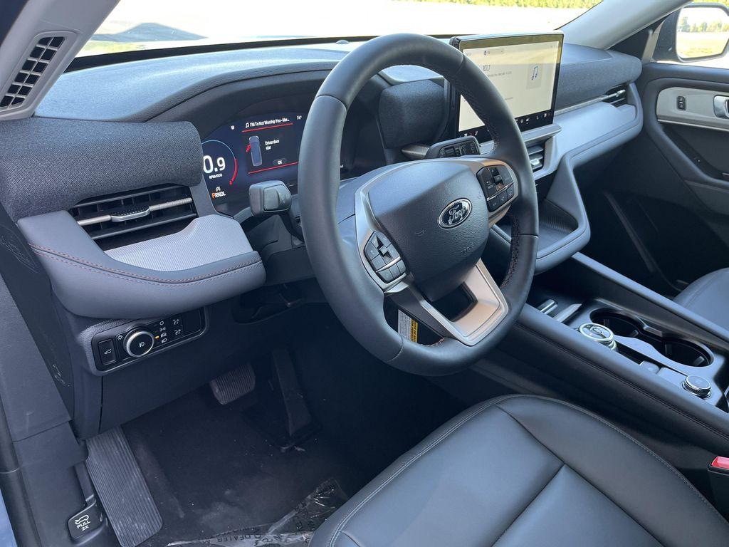new 2025 Ford Explorer car, priced at $46,238