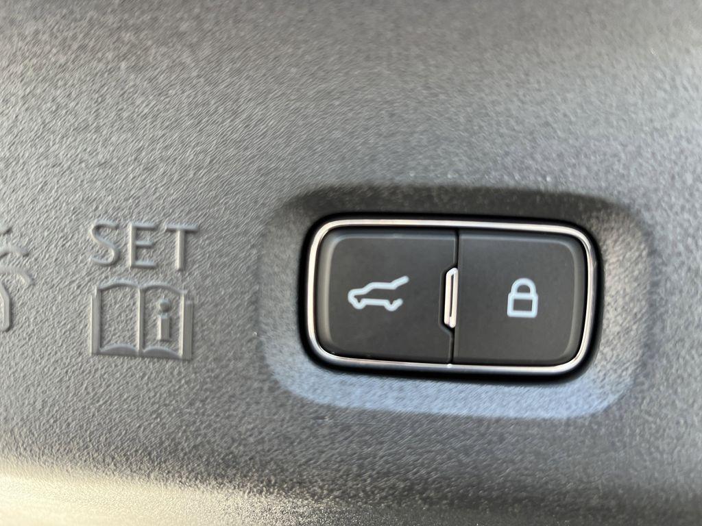 new 2025 Ford Expedition Max car, priced at $83,377