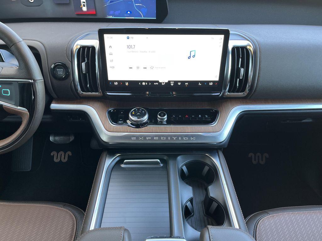 new 2025 Ford Expedition Max car, priced at $83,377