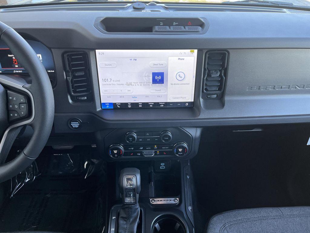 new 2025 Ford Bronco car, priced at $44,563