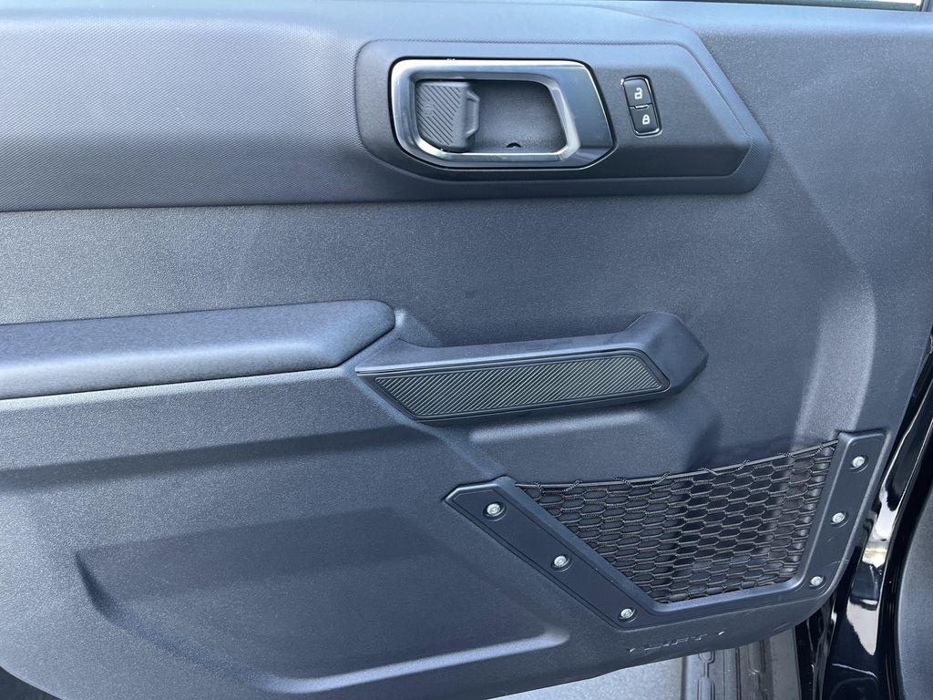 new 2025 Ford Bronco car, priced at $44,563