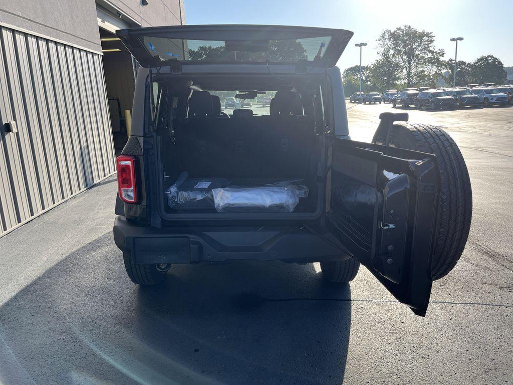 new 2025 Ford Bronco car, priced at $44,563