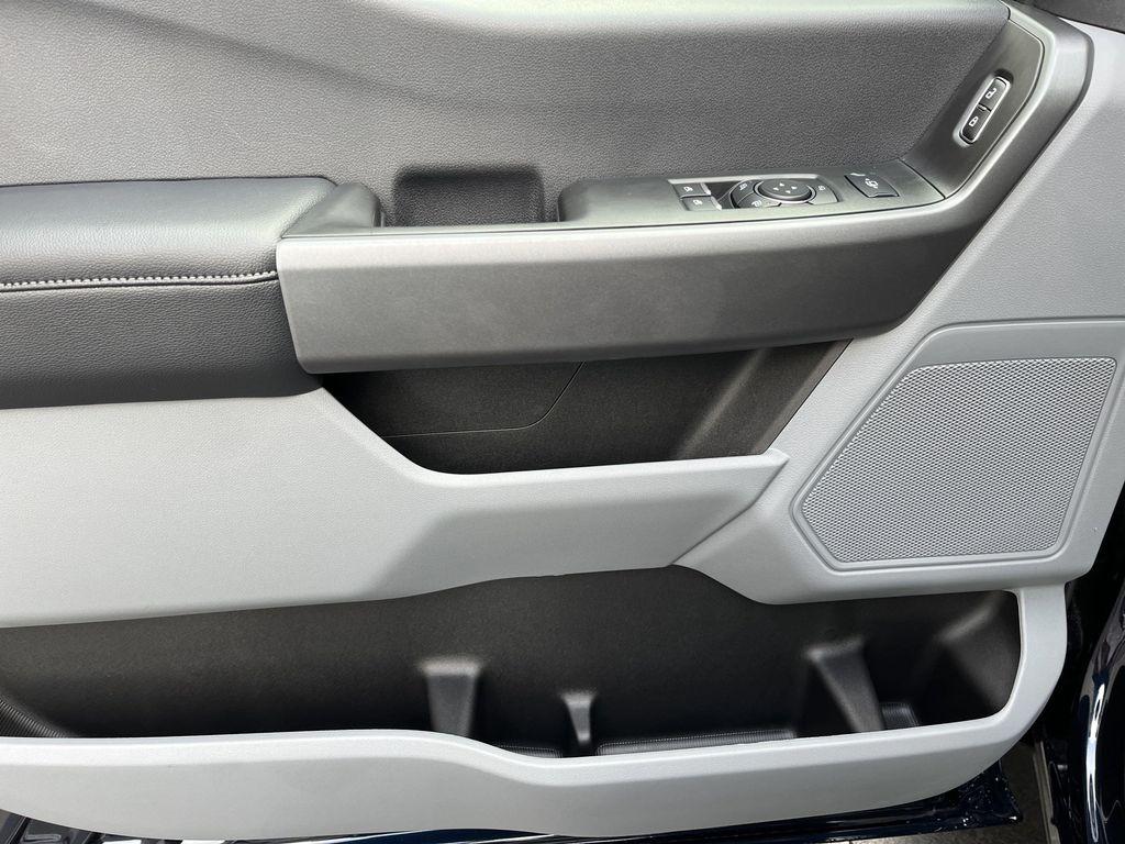 new 2025 Ford F-250 car, priced at $56,234