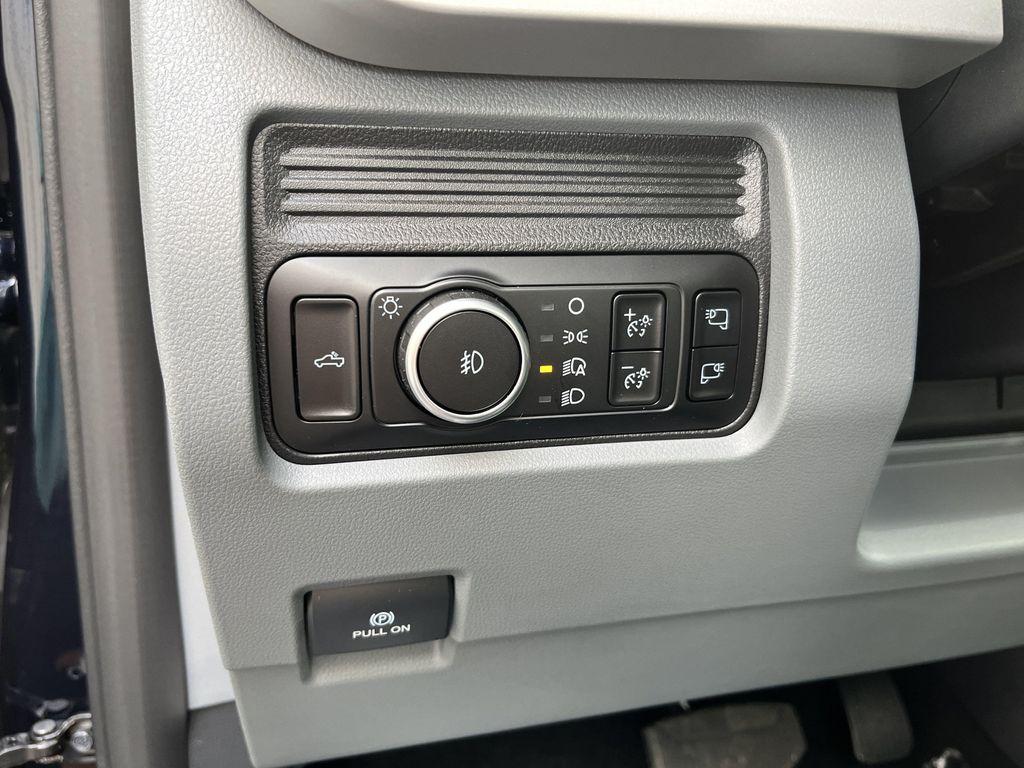 new 2025 Ford F-250 car, priced at $56,234