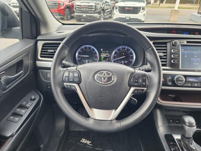 used 2019 Toyota Highlander car, priced at $29,007