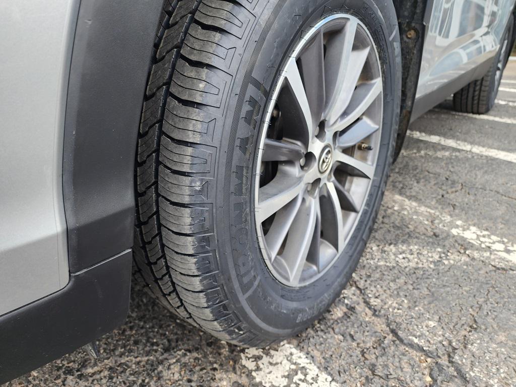used 2019 Toyota Highlander car, priced at $24,634
