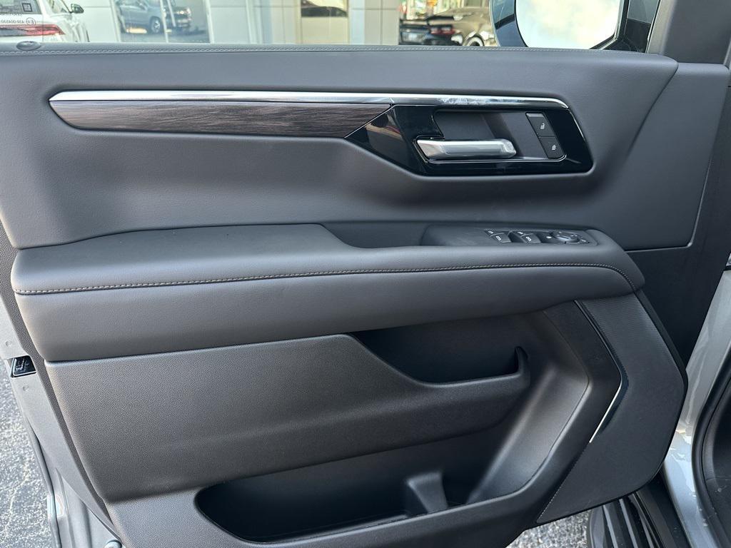 new 2025 Chevrolet Suburban car, priced at $62,042