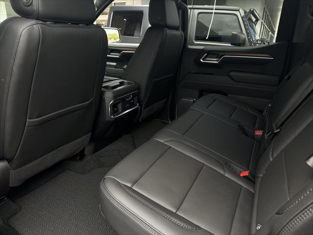 new 2025 GMC Sierra 1500 car, priced at $59,586