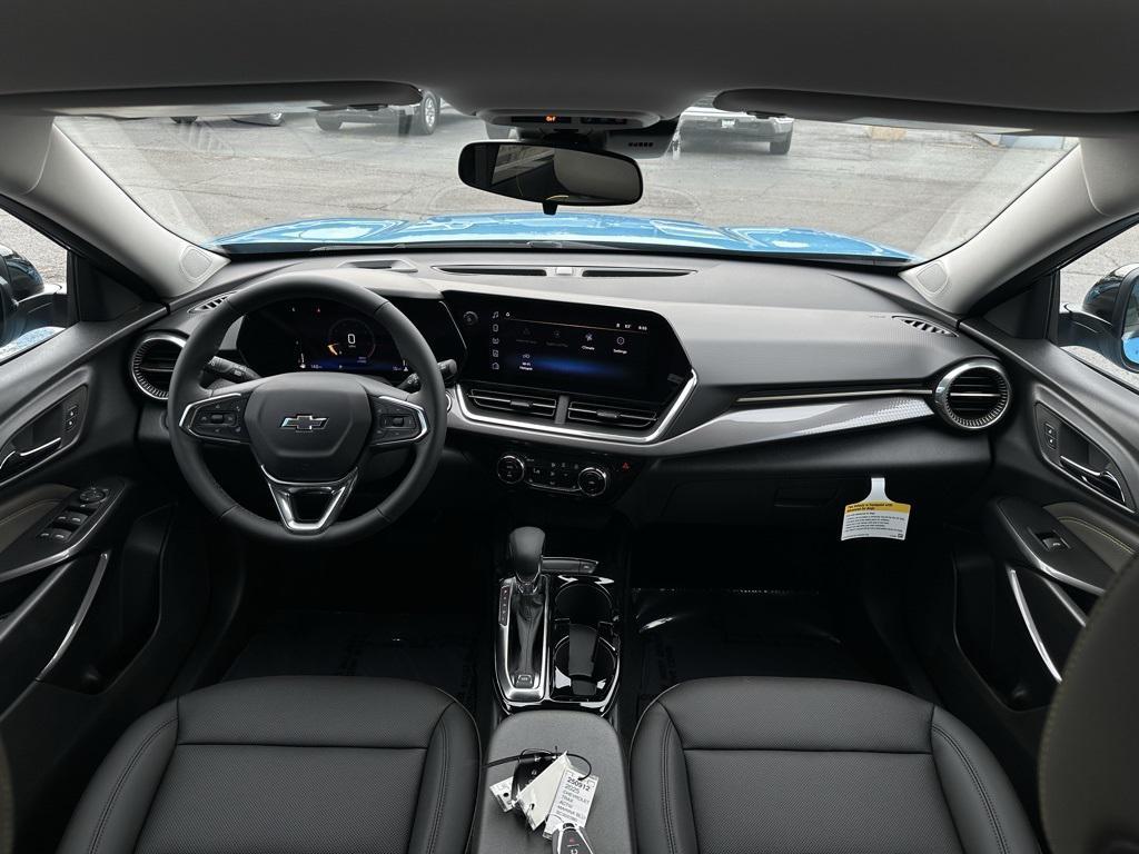 new 2025 Chevrolet Trax car, priced at $25,600