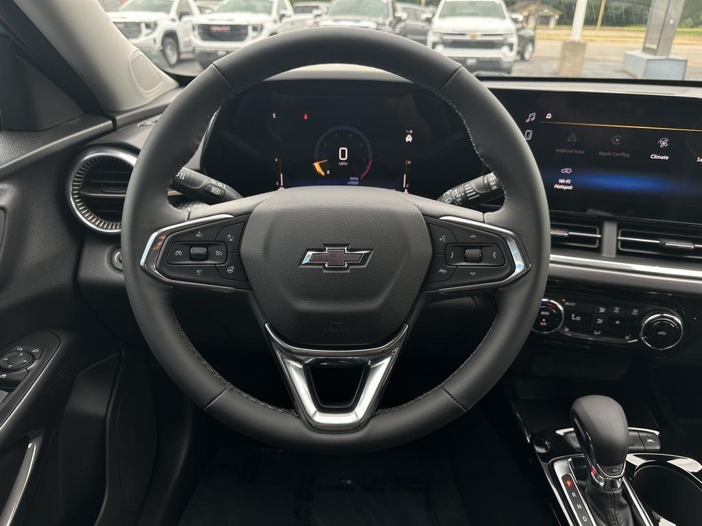 new 2025 Chevrolet Trax car, priced at $25,600