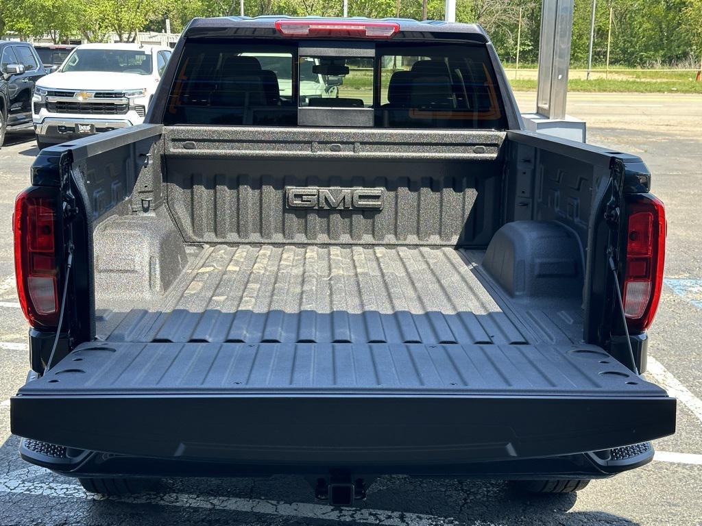 new 2025 GMC Sierra 1500 car, priced at $46,693