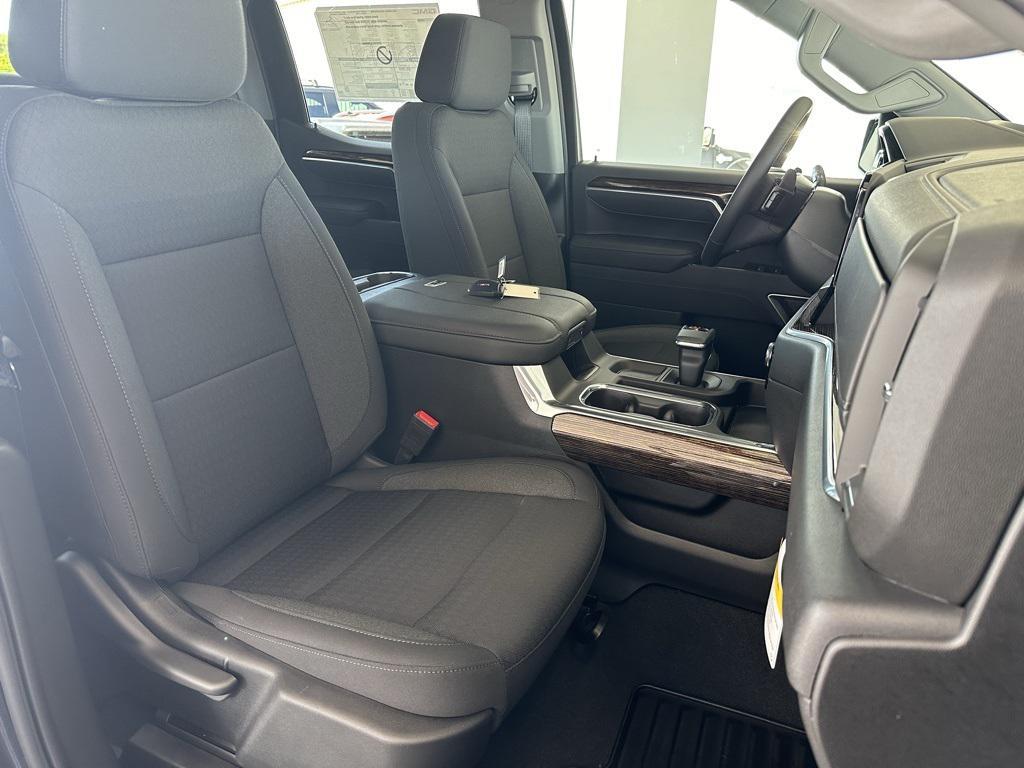 new 2025 GMC Sierra 1500 car, priced at $46,693