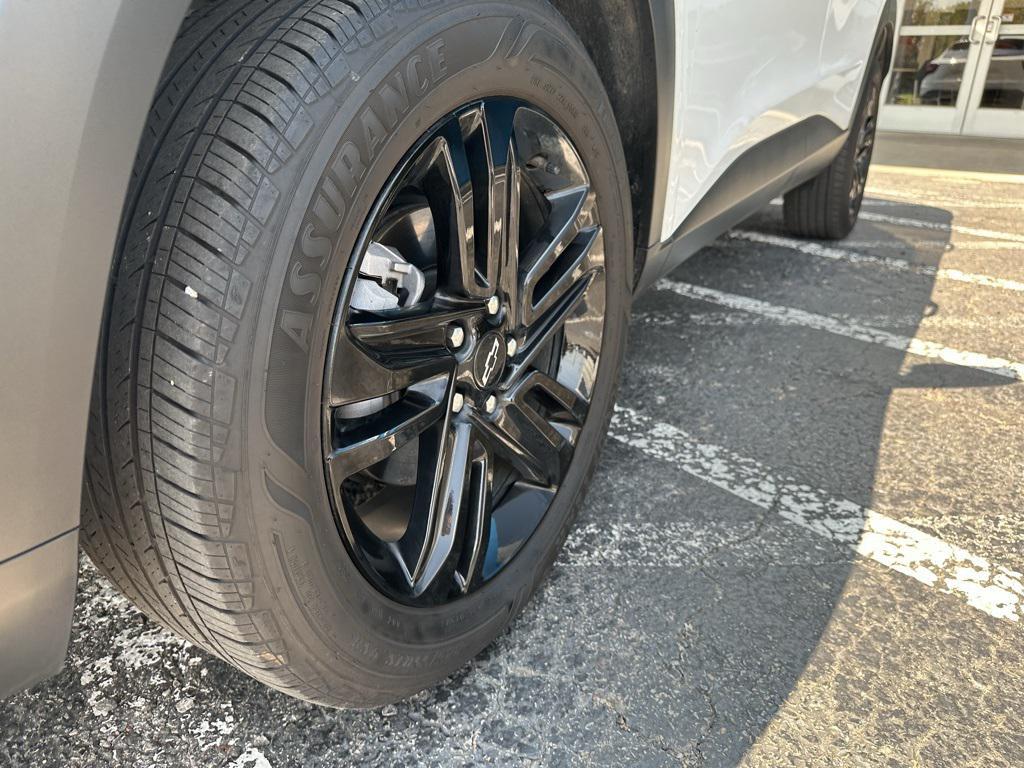 used 2025 Chevrolet Trax car, priced at $24,910