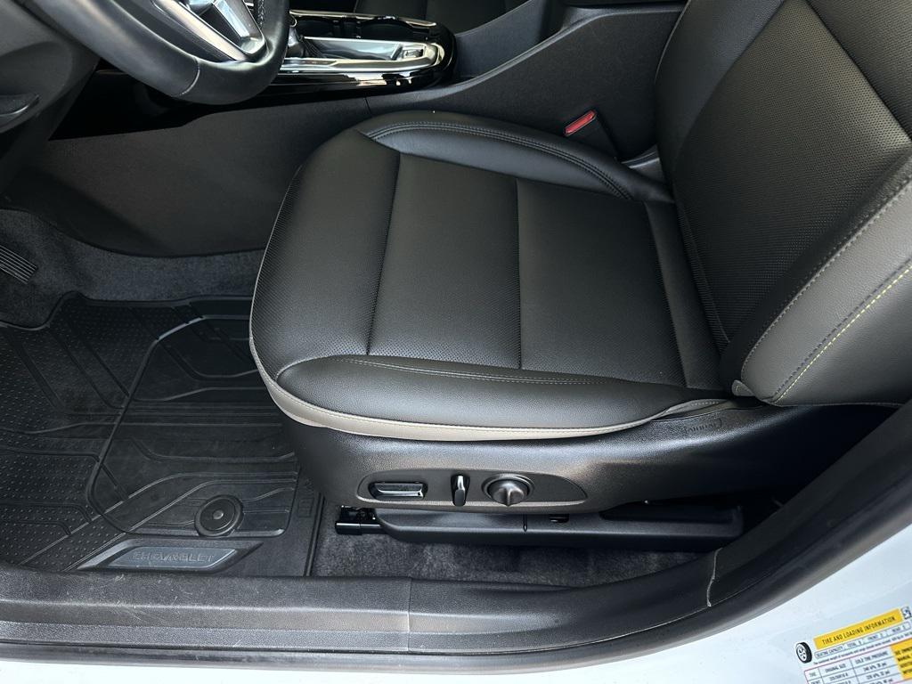 used 2025 Chevrolet Trax car, priced at $24,910