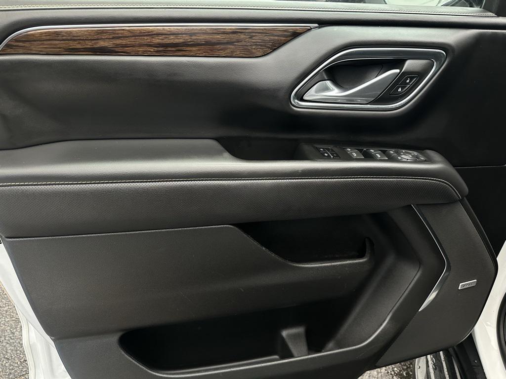 used 2022 Chevrolet Suburban car, priced at $39,286