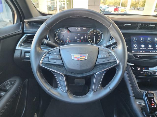 used 2022 Cadillac XT5 car, priced at $32,043