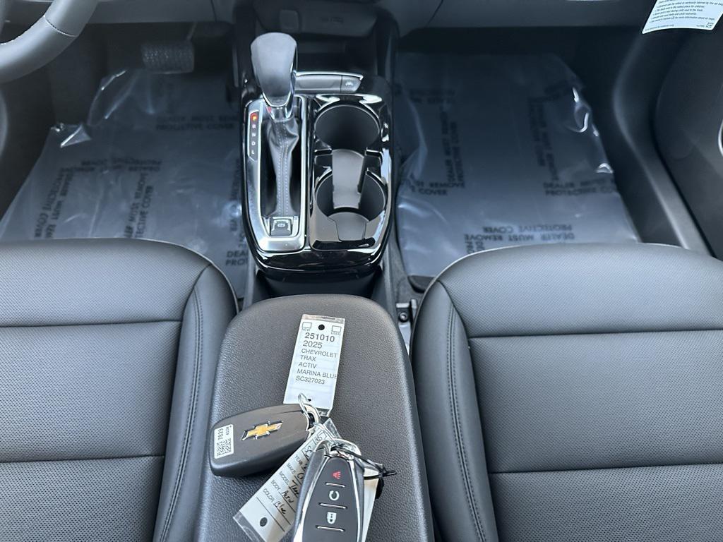 new 2025 Chevrolet Trax car, priced at $26,866