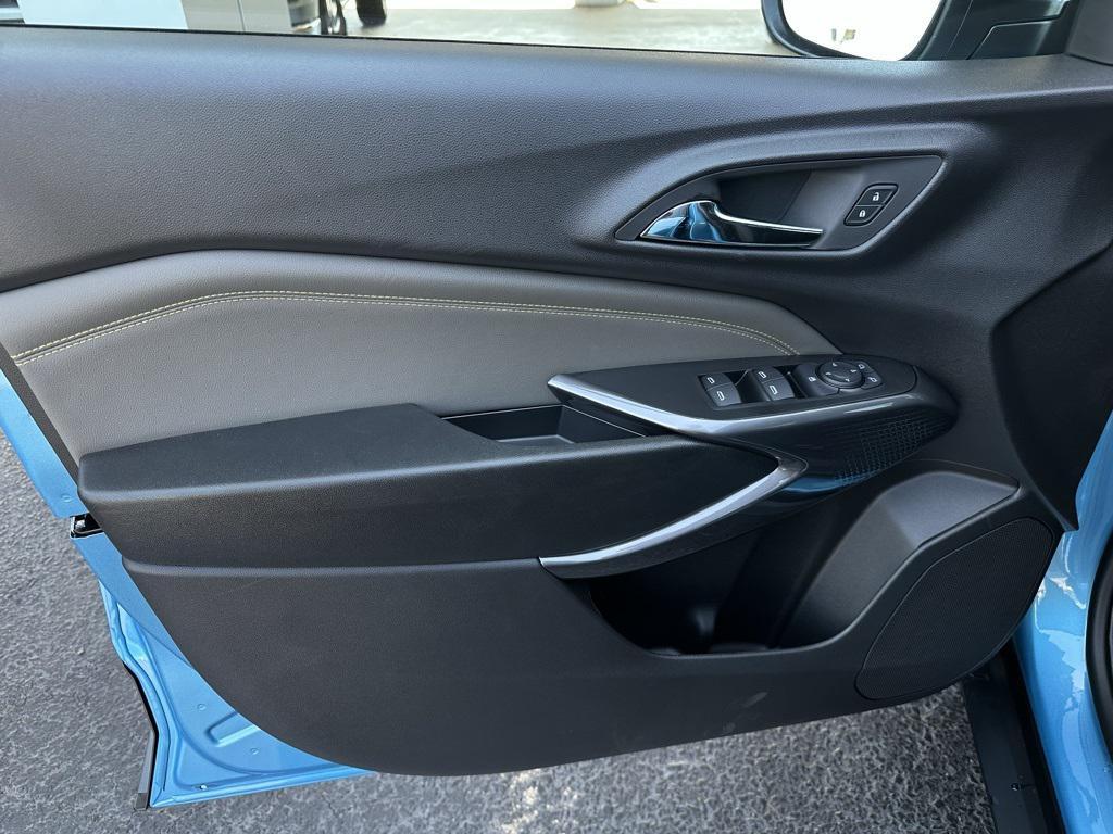 new 2025 Chevrolet Trax car, priced at $26,866