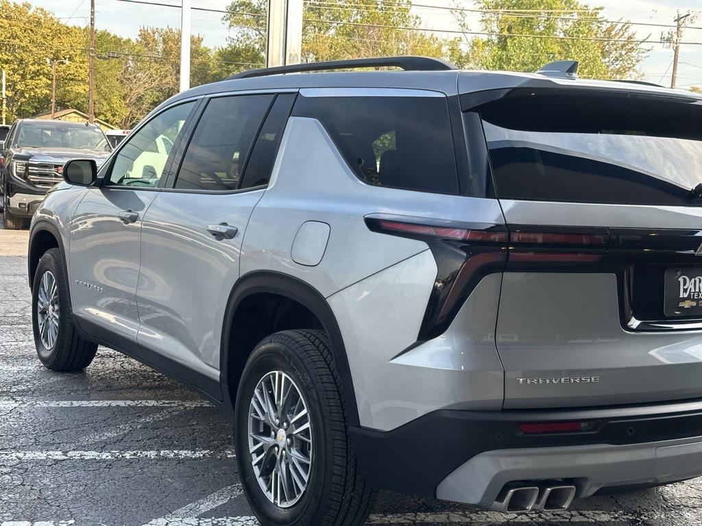 new 2026 Chevrolet Traverse car, priced at $40,568