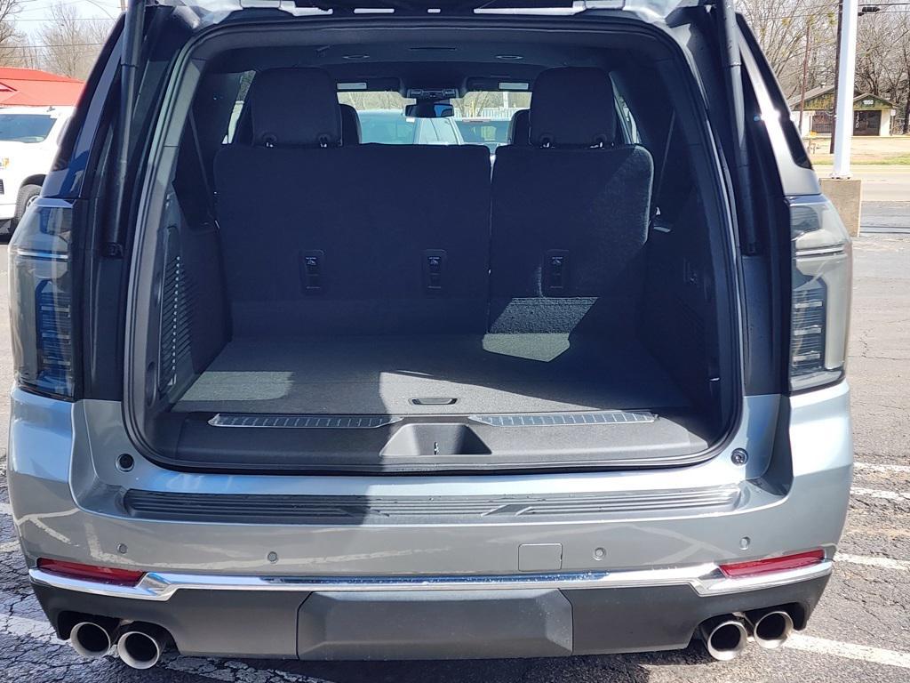 new 2025 Chevrolet Suburban car, priced at $73,107