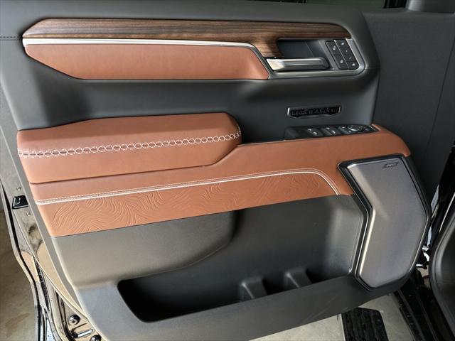 new 2025 GMC Sierra 1500 car, priced at $75,570