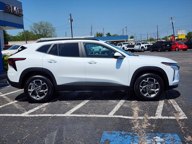 new 2025 Chevrolet Trax car, priced at $24,374