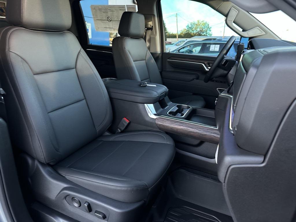 new 2026 GMC Sierra 2500 car, priced at $76,833