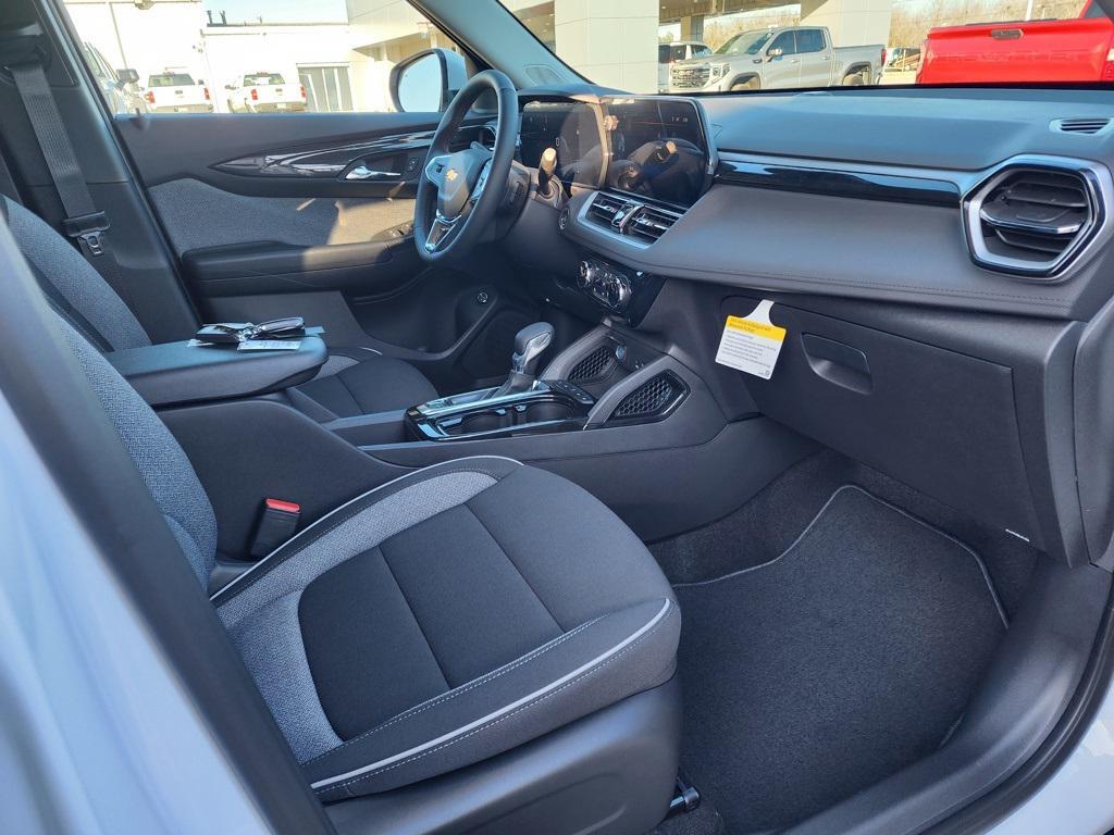 new 2025 Chevrolet TrailBlazer car, priced at $24,788