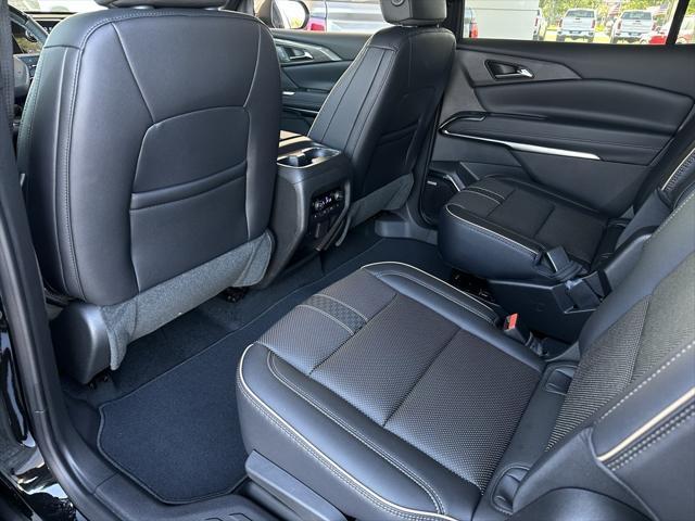 new 2025 Chevrolet Traverse car, priced at $52,821