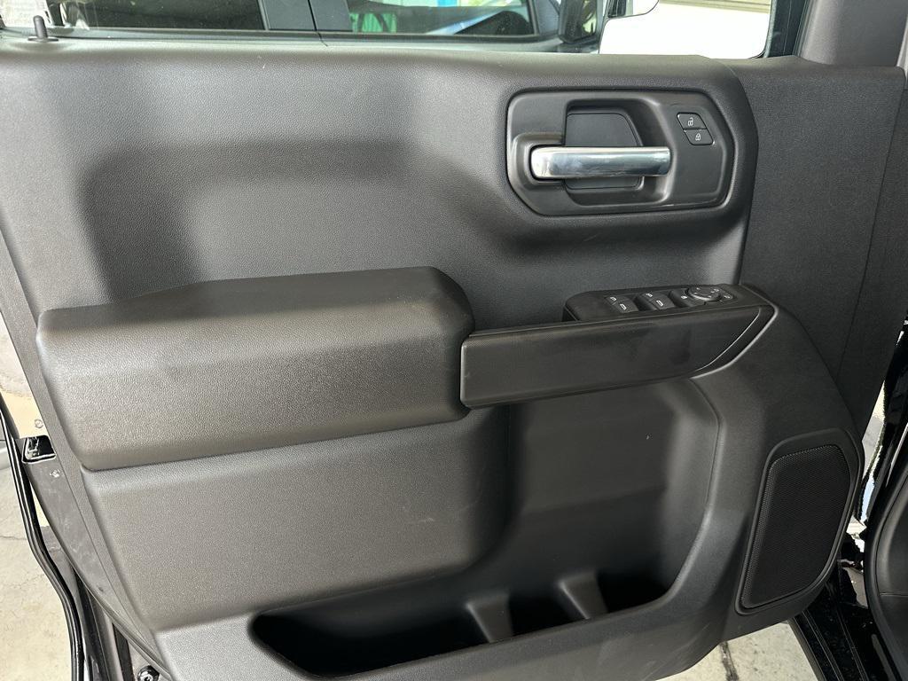 new 2025 Chevrolet Silverado 1500 car, priced at $43,644