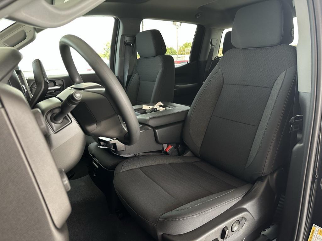 new 2025 Chevrolet Silverado 1500 car, priced at $43,644