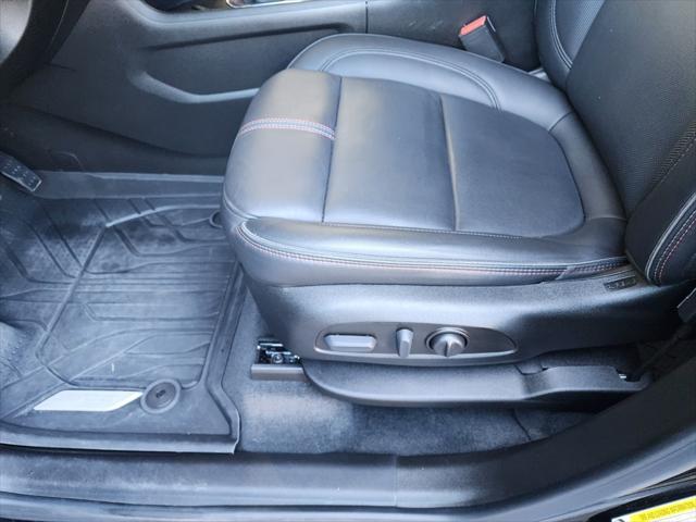 used 2023 Chevrolet Traverse car, priced at $39,102