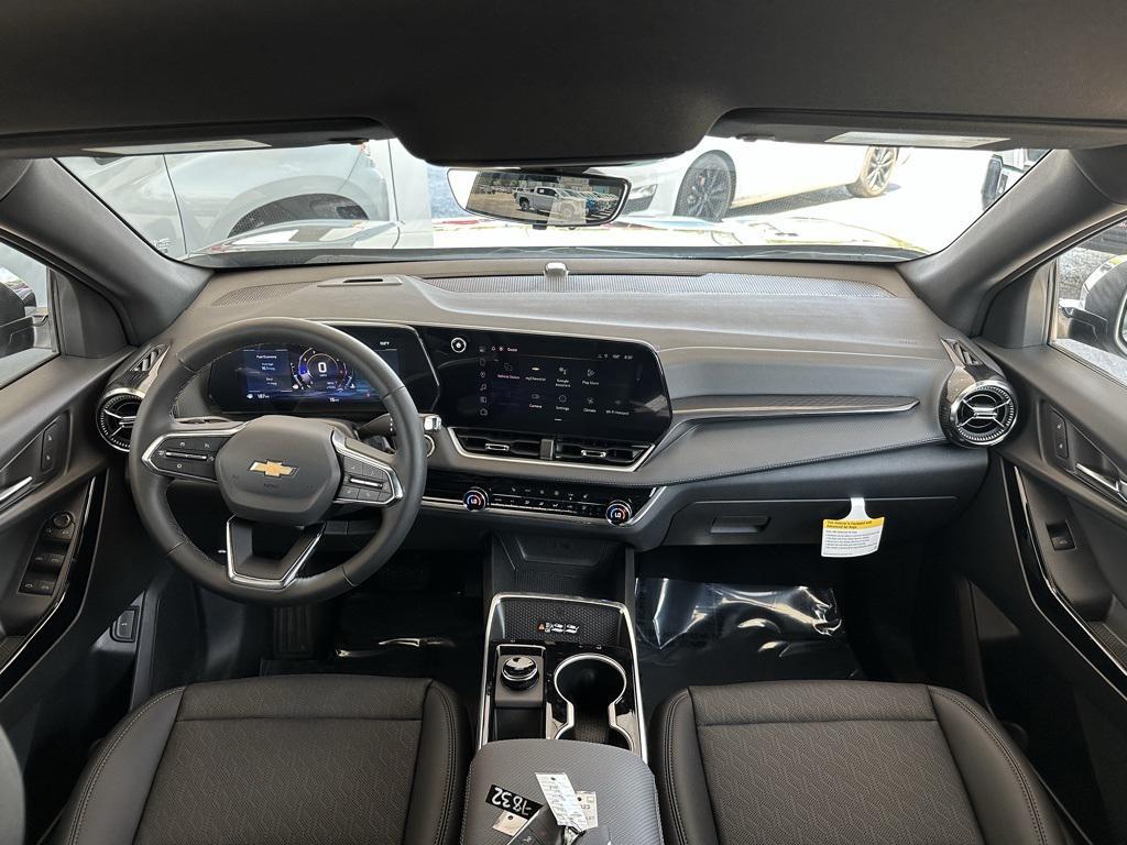 new 2026 Chevrolet Equinox car, priced at $32,756