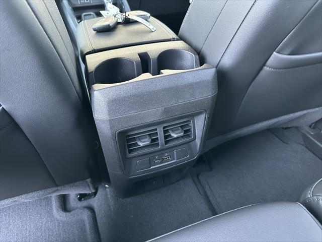 new 2025 GMC Canyon car, priced at $39,113