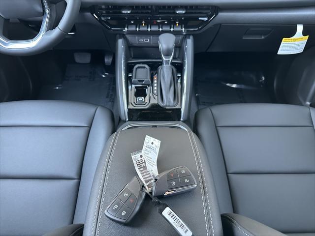 new 2025 GMC Canyon car, priced at $39,113