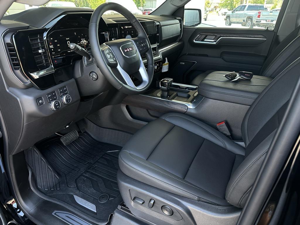 new 2025 GMC Sierra 1500 car, priced at $54,901