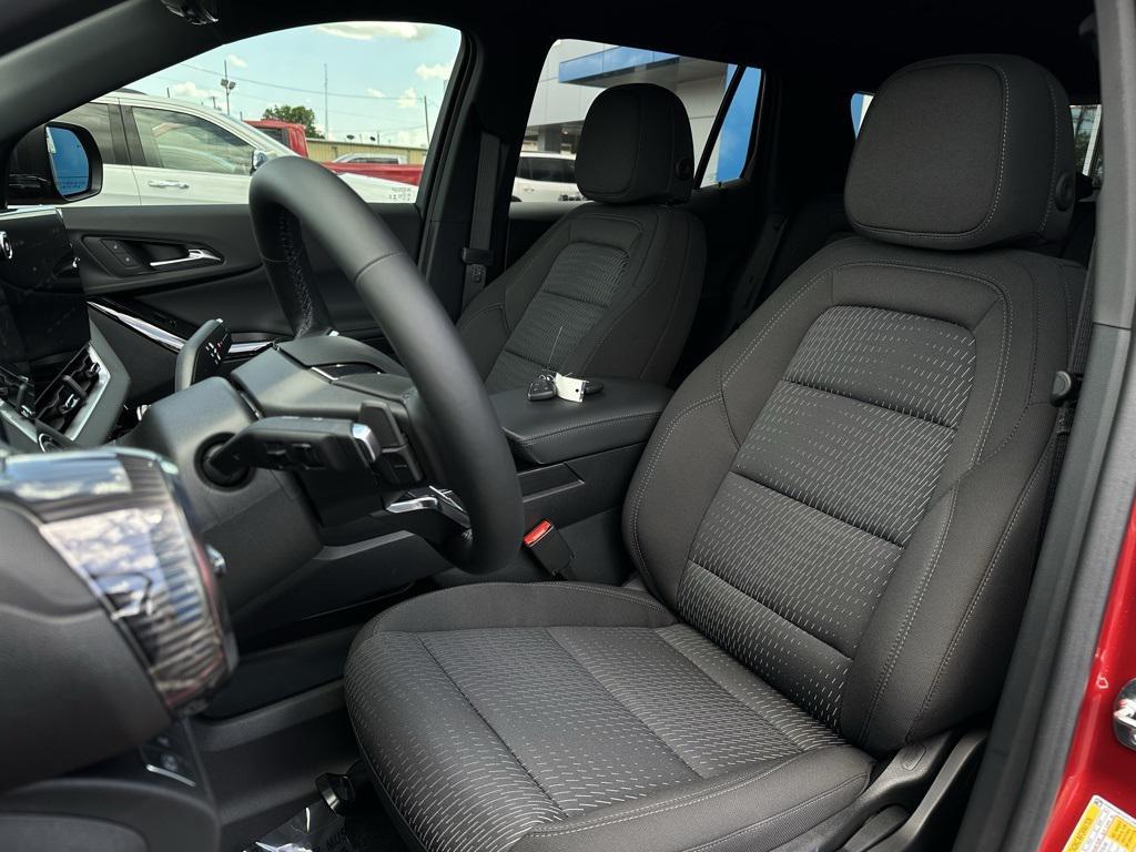 new 2026 Chevrolet Equinox car, priced at $30,498