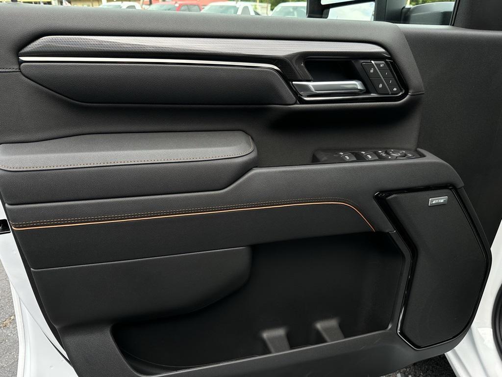 new 2025 GMC Sierra 2500 car, priced at $83,140