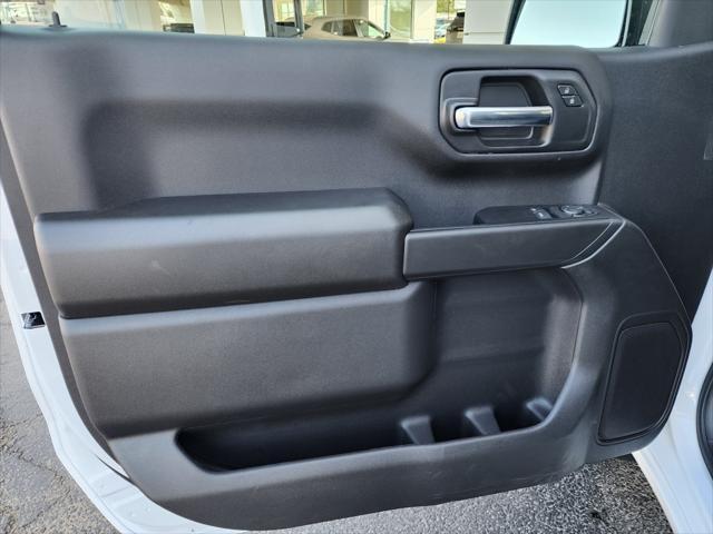 new 2025 GMC Sierra 1500 car, priced at $38,272