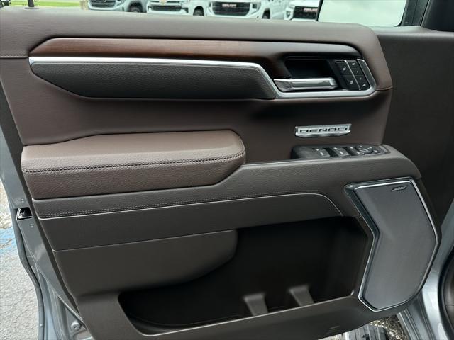 new 2025 GMC Sierra 1500 car, priced at $70,727