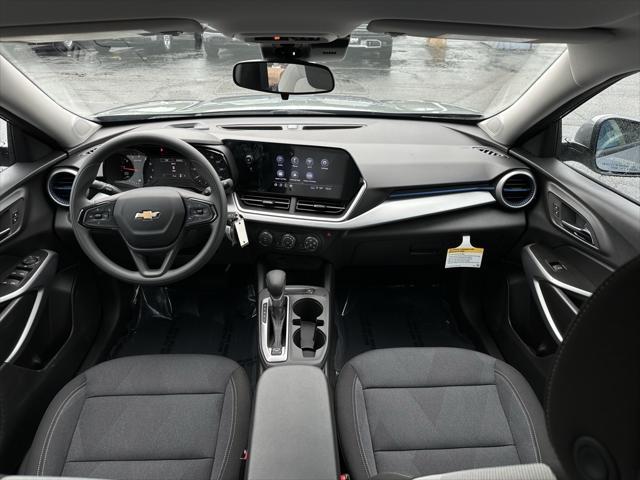 new 2025 Chevrolet Trax car, priced at $22,358