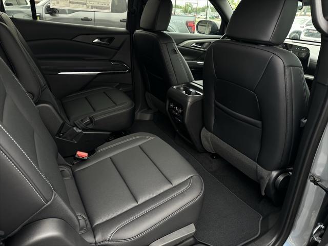 new 2025 Chevrolet Traverse car, priced at $43,695