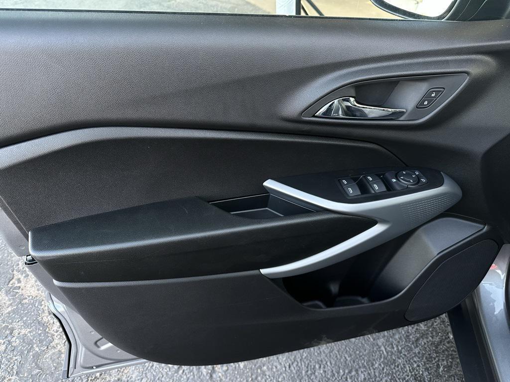 new 2025 Chevrolet Trax car, priced at $23,487