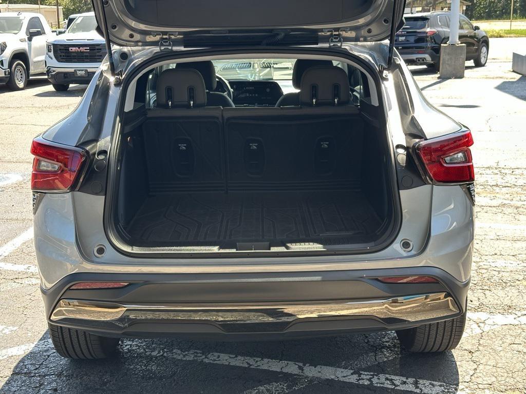 used 2024 Chevrolet Trax car, priced at $25,897
